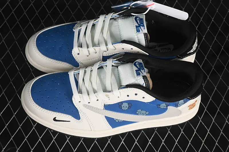 All Categories Air Jordan Jordan Series Basketball Shoes Air Jordan 1 Low High-end Customized Low-top Shoes Travis Scott x Fragment Design x Air Jordan 1 Low OG SP AJ1 Joe 1 Violent Bear Joint Gray-Blue Cartoon Low-top Cultural Casual Shoes XS2024-053